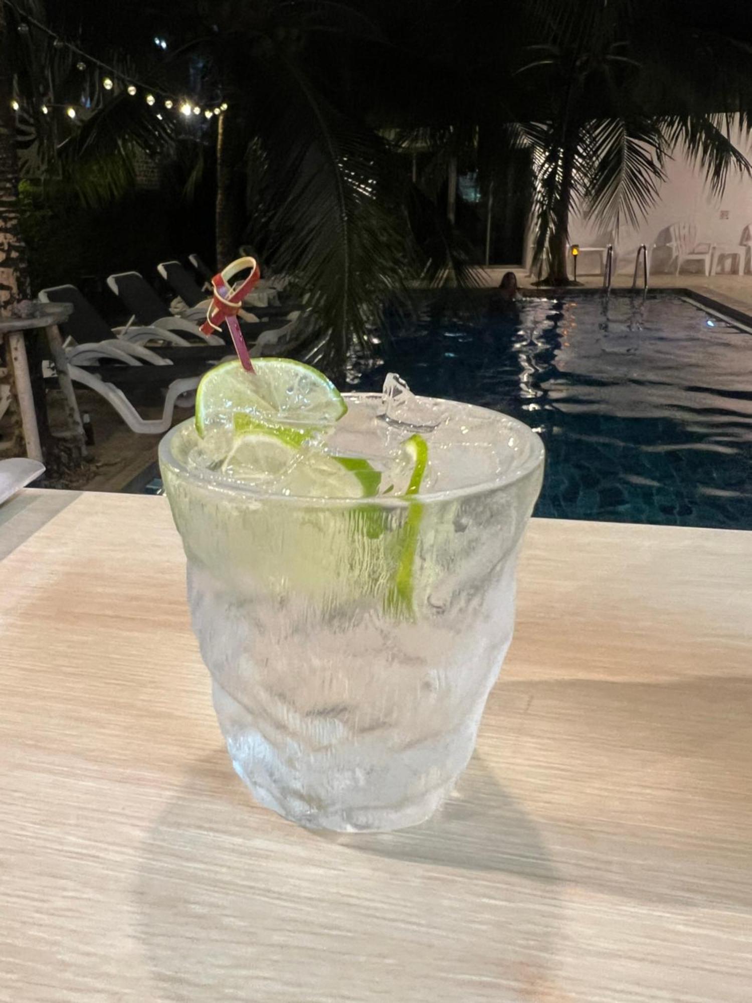 The Snug Airportel - Phuket Airport Nai Yang Beach エクステリア 写真